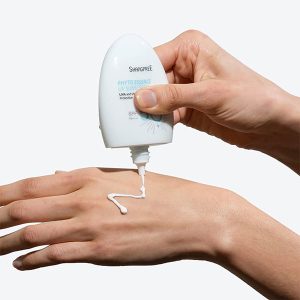 کرم ضد آفتاب بی رنگ شانگپری SPF 50 حجم 60 میل