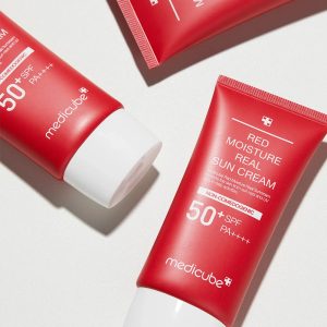 کرم ضد آفتاب red moisture real مدی کیوب Medicube مرطوب کننده