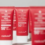 کرم ضد آفتاب red moisture real مدی کیوب Medicube مرطوب کننده